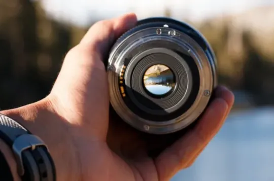 Small Depth of Field (shallow focus)